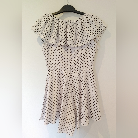 Pretty Little Thing Polka Dot Ruffle Playsuit Size 0 - Picture 5 of 6